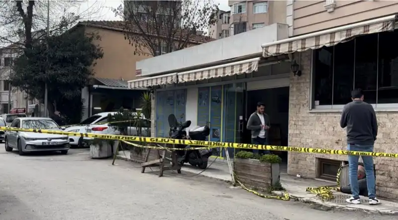 İstanbul'da Oto Tamircisi İş Yerinde Sıradışı Bir Cinayete Kurban Gitti