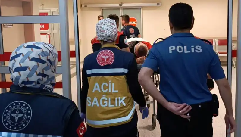 Polis Ekipleri Kazaya Karıştı: İki Yaralı, Olayın Ayrıntıları Ortaya Çıktı