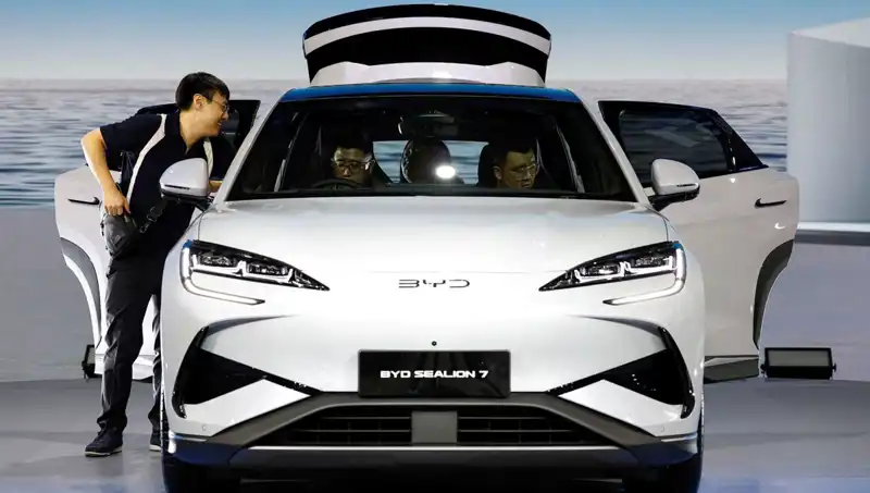 BYD, Tesla’yı Geride Bırakarak Global Elektrikli Araç Satışlarında Liderliği Ele Geçirdi