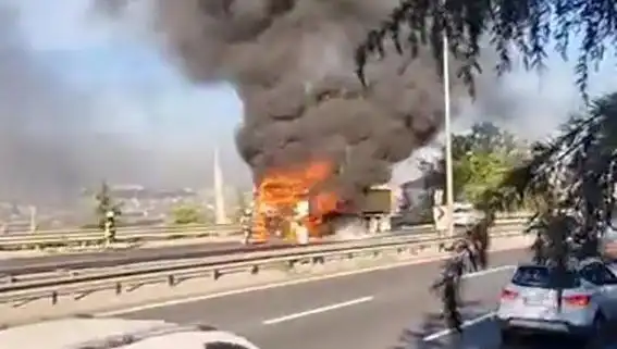 D-100 Karayolu'nda TIR Yangını Trafiği Tamamen Kilitledi!
