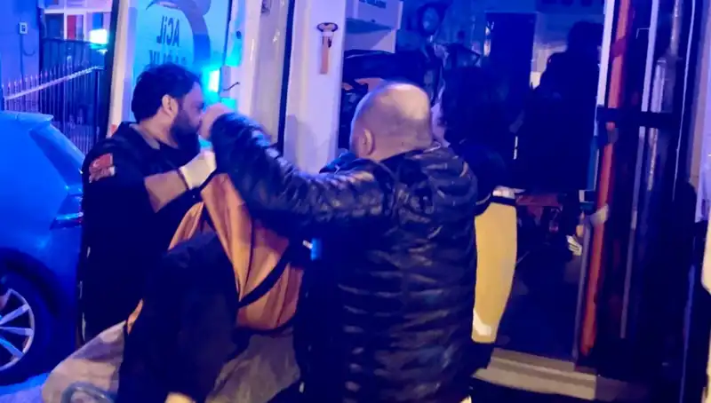 Tartışma Sonrası Korkunç Olay: Baba-Oğul Arasındaki Silahlı Kavga!
