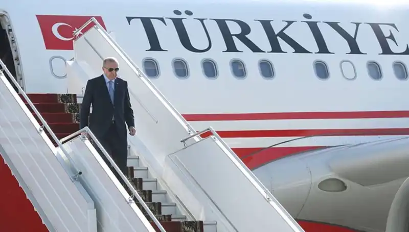 Cumhurbaşkanı Erdoğan İtalya'dan Dönüş Yolculuğunda Neler Yaşandı?