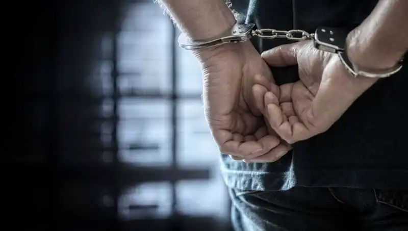 Bıçakla Öldürme Suçuna Eşit Müebbet Hapis Cezası Verildi