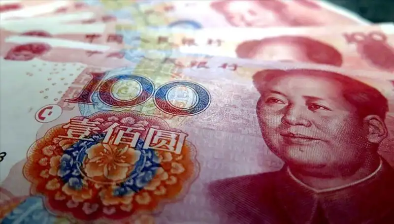 Yuan'ın Değeri Düşüyor: Ekonomik Nedenler ve Geleceği