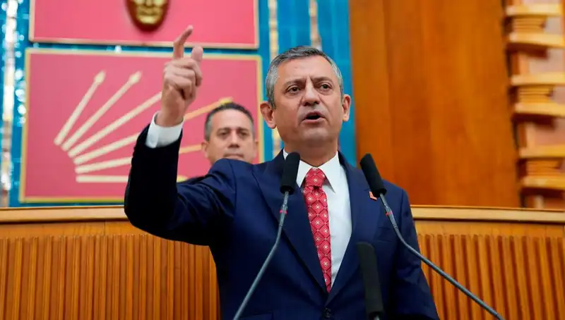 Özgür Özel'den İBB Soruşturmasına Sert Tepki: 'Adalet Arayışını Yok Sayıyorlar'