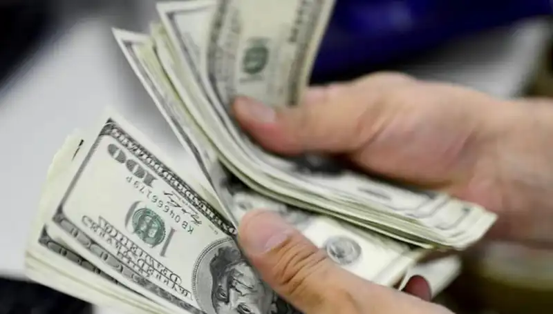 Bugün Dolar ve Euro Kurlarında Şaşırtıcı Değişimler: 30 Nisan 2024