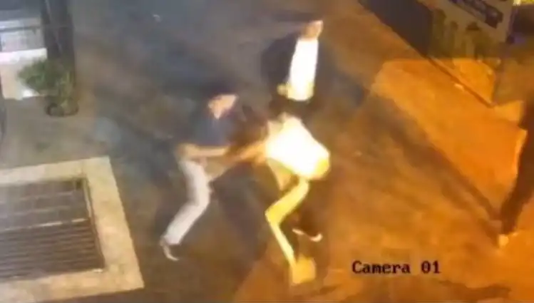 İstanbul’un Kalbinde Sokak Kavgaları: Tekme ve Yumruklar Neden Çıktı?