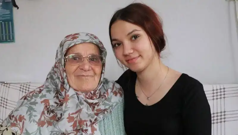 Anneanne Terliği Silah Sayıldı, 4 Yıl Hapis Cezası Aldı!