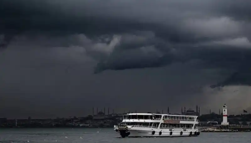 İstanbul ve Çevresinde Beklenen Sağanak Yağışlar, Vatandaşları Uyarıyor!