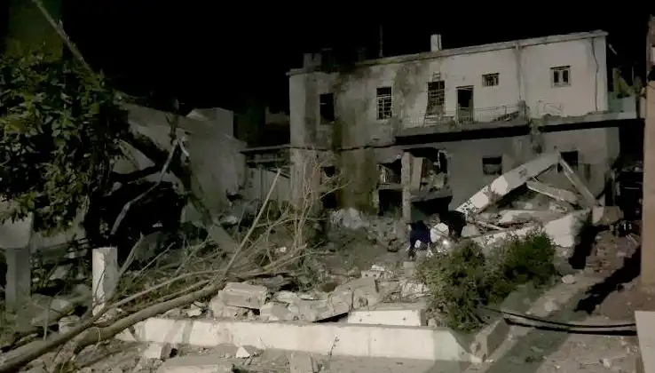 İsrail, Bir Hastaneyi Daha Vurarak Acil Servisini Yok Etti