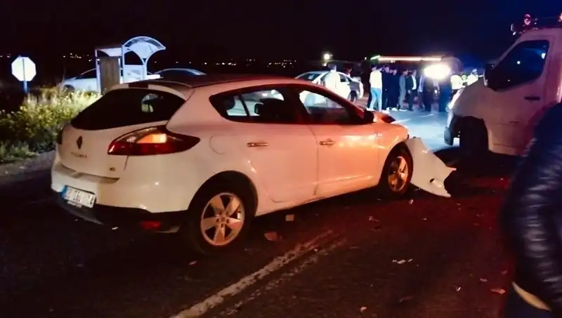 ** Kafa Kafaya Çarpışma: 1 Ölü, 7 Yaralı! İncitici Kaza Detayları**