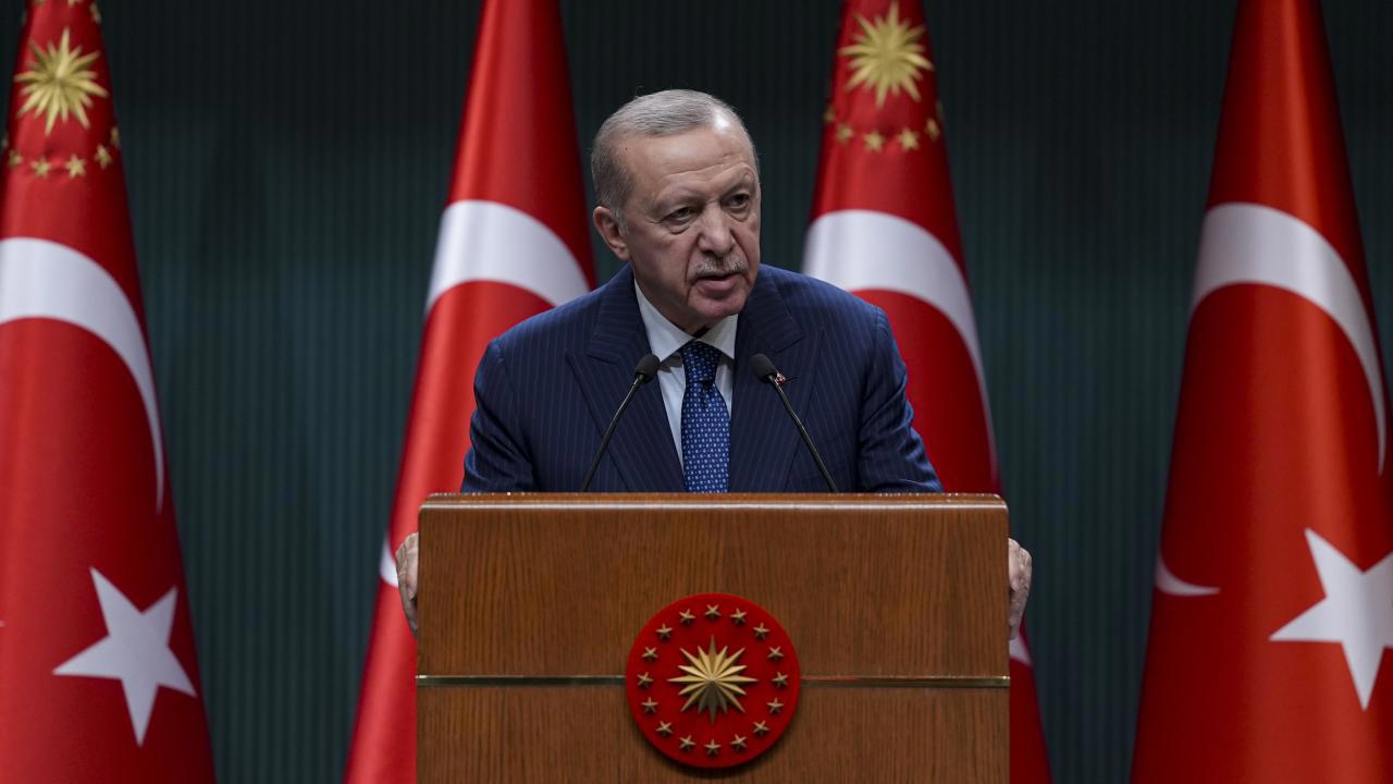 Cumhurbaşkanı Erdoğan: Depremzedelere yardım devam edecek