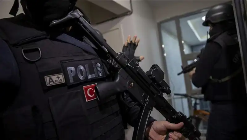 Samsun'da Narkotik Operasyonu: 3 Bin 962 Sentetik Ecza Hapı Ele Geçirildi