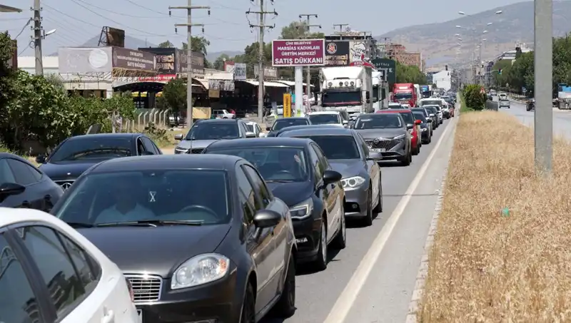 Aydın ve Muğla Arasında Uzanan 60 Kilometrelik Araç Kuyruğu Neden Oluştu?