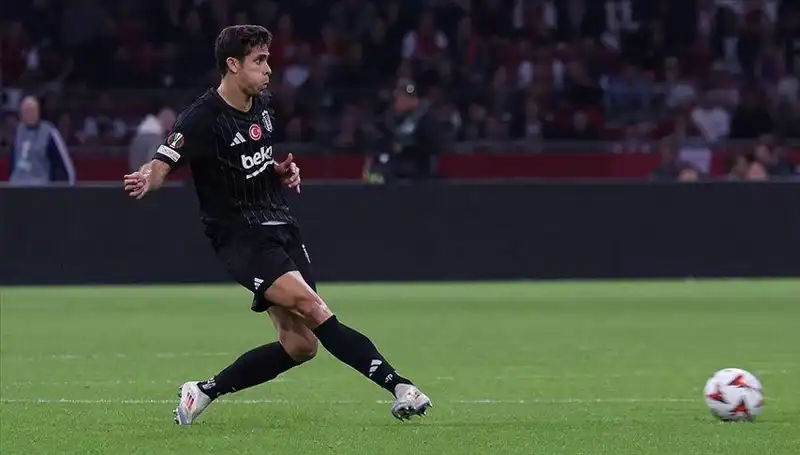 Beşiktaş'ta Derbi Öncesi Stoper Hattında Kötü Haberler Bekleniyor!