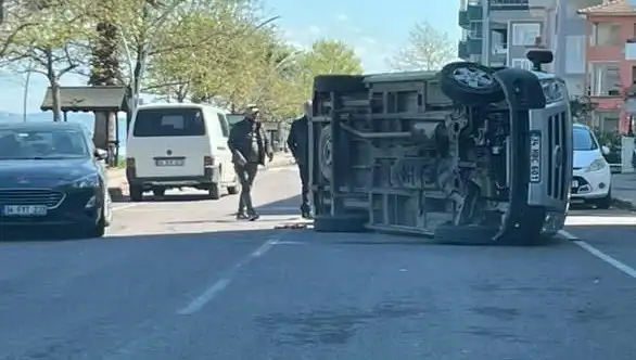 Otomobile Çarpan Araç Yan Yattı: Kazanın Ayrıntıları ve Sonrası