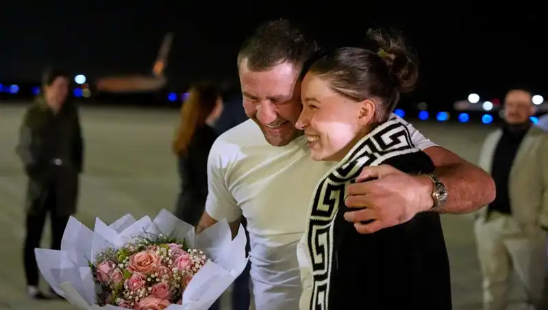 Rusya’nın Serbest Bıraktığı Balerinin Sevgilisi, Biden’a Yıldırım Aşkı İçin Yalvardı
