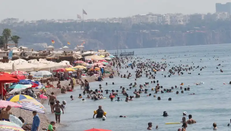Antalya'da Yazın En Sıcak Denizi: Bu Durum Alışılmadık!