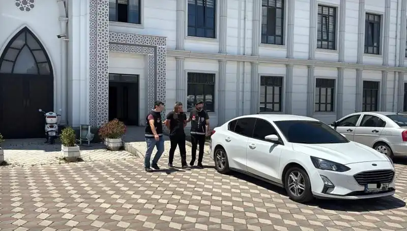 Kocaeli'de Şok Eden Cinayet: Katil Zanlısı Yakalandı ve Tutuklandı!