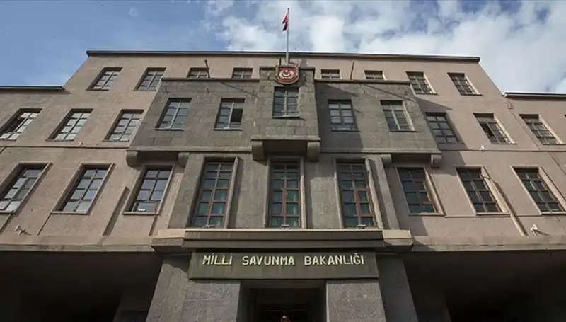 Yunan Askerlerinin Hakaretlerine TSK'dan Sert Tepki: "Böyle Davranışlar Göremezsiniz"