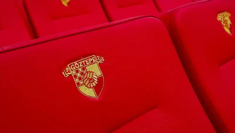 Göztepe, Transfer Hamlesiyle Dikkat Çekti: Junior Olaitan ile Anlaşma Sağlandı