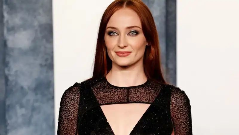 Sophie Turner’ın Sabır Sınırı: Game of Thrones Yıldızına Gelince Şok Edici Yorum!