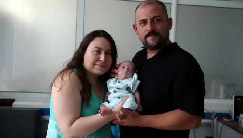 Küçük Mucizenin Hikayesi: 800 Gram Doğdu, Hayata Tutundu!