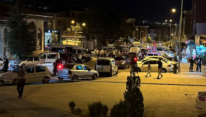 İki Ailenin Kavgasında Kan Aktı: 1 Kişi Ağır Yaralı