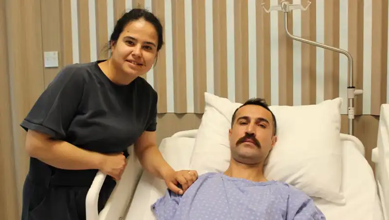 Erken Belirtiler Şaşırttı: 32 Yaşında Kalın Bağırsak Kanseri Teşhisi