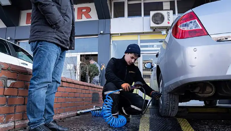 Hatalı Lastik Basıncı Kazalara Davetiye Çıkarıyor: Önlemler Ne Olmalı?