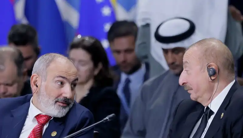 Aliyev ve Paşinyan Barış İçin Tarihi Görüşme Yapıyor
