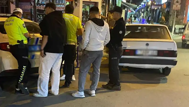 Yüksek Sesle Müzik Dinlemek, Ceza ve Ehliyet Kaybına Neden Oldu