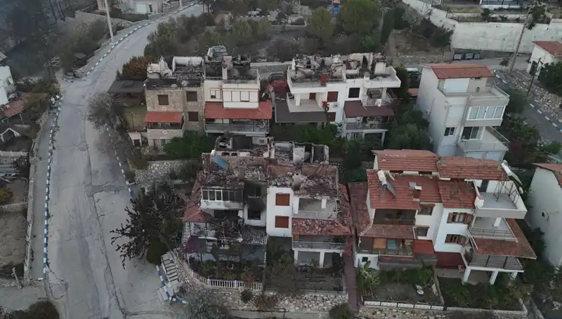 Orman Yangınları Büyüyor: Evler Kullanılamaz Hale Geldi!